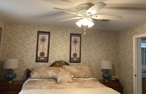 Pierson Haus | The River Farm - Ein komfortabler Aufenthalt auf einer privaten Farm mit Tieren und Angeln.