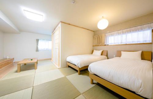 Fujiyoshida Haus | The road to Mt.Fuji