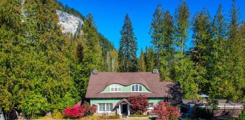Metaline Falls Skihütte | The Rock House of Metaline Falls