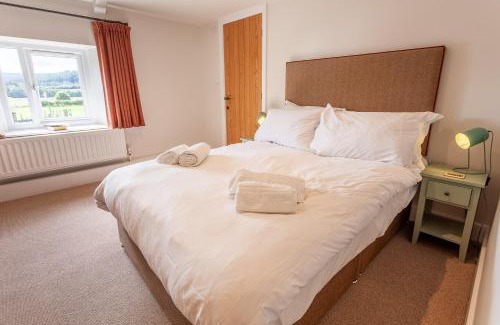 Old Bewick Hotel | The Rose and Thistle Alwinton