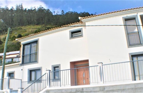 Arco da Calheta Haus | The Rose House