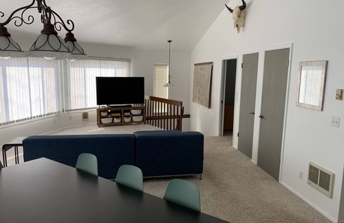 Thayne Kabine | The Round House above Salt River w/Amazing Views