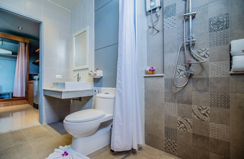 Thep Kasattri Hotel | The Rubber Hotel Phuket