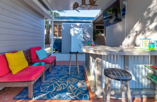 Kingston Haus | The Sandbar in Holly Hill