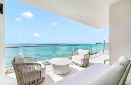 Seven Mile Beach Wohnung | The Sands 5 - Last-Minute Deal Available on This Luxury Oceanfront Condo