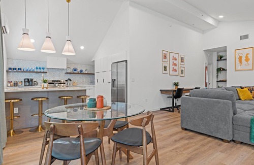 Shawnee Wohnung | The Savannah - Walkable + Dog Park+Outdoor Space