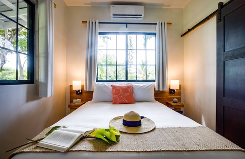 Placencia Haus | THE SEA GLASS INN