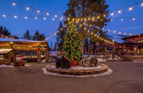 Oregon Water Wonderland Kabine | The Settle Inn Riverfront Retreat