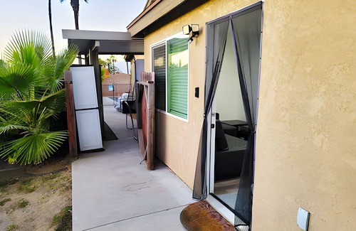 Riverside Wohnung | The Shalimar Casita, Fits 6 Guests, Smart Tvs, Remodeled Unit, Full Size Kitchen