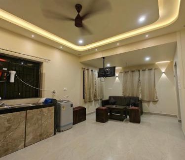 Benaulim Haus | The Sharva 1 by Shiva stays with open air Bathtub, close to Varca beach