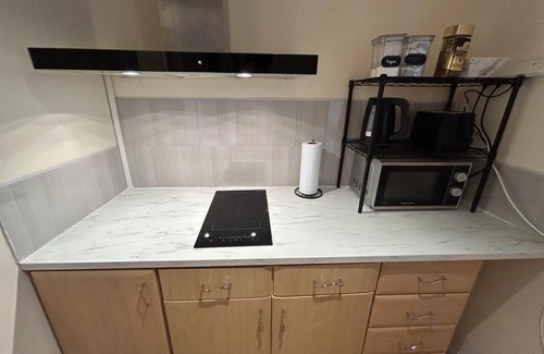 Knutsford Haus | The Shaw House, room No.2, in shared accommodation