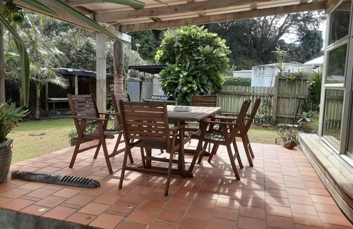 Taupo Bay Haus | The Shearer's Quarters - Taupo Bay