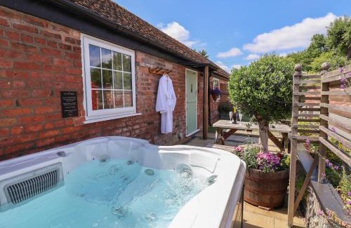 Wimbolds Trafford Haus | The Shippon