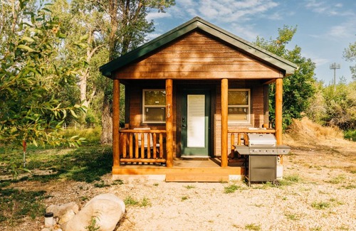 Dayton Villa | The Shire Valley Cottage & Cabin Ranch Retreat