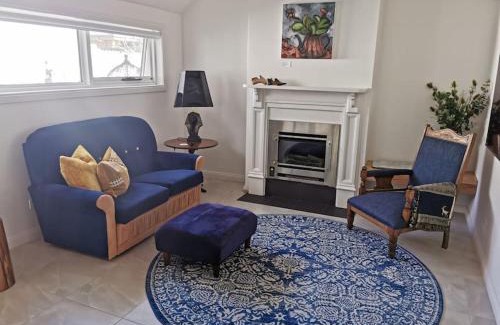 Richmond Haus | The Shoemaker's Cottage