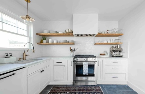 Hull Hütte | The Shore House, steps to the ocean meet crisp clean beach side retreat!