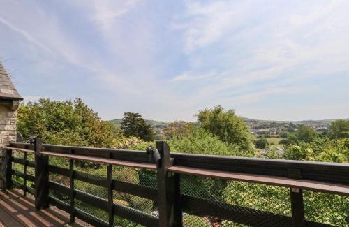 Bridport Haus | The Skilling