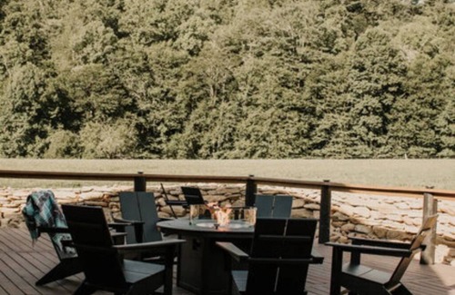 Flag Pond Kabine | The Sorrell Unit 2 - Glamping Retro