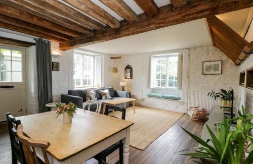 Colerne Haus | The Stables at Daubeneys