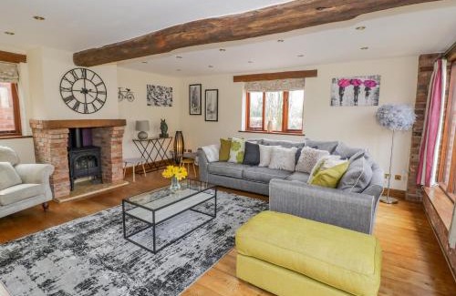 Belbroughton Haus | The Stables