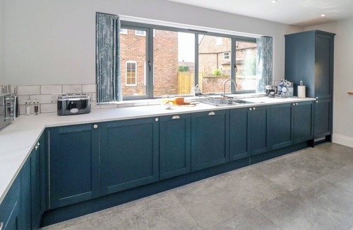 Holme Hütte | THE STABLES, pet friendly, luxury holiday cottage in Thirsk