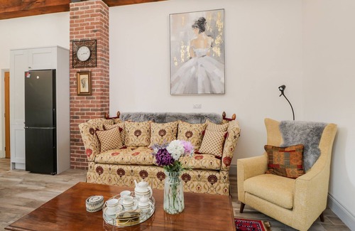 Barbourne Haus | THE STABLES, with a garden in Worcester