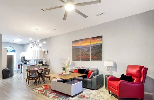 Bentonville - Fayetteville Haus | The Stay at Steuben, Hot Tub, 2 houses, 6 BR