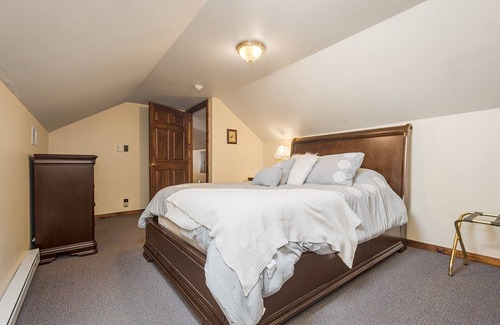 Farmington Hotel | The Stewart Suite | Historic Victorian Inn Room