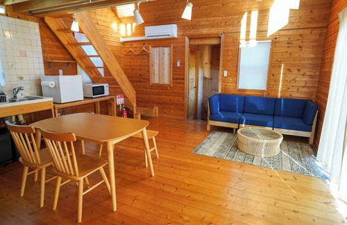 Nirasaki Haus | The sun sets and rises again is a rental inn w / Nirasaki Yamanashi