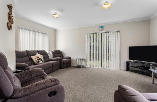 Ohope Haus | The Sun Trap - Ohope Beach Holiday Home