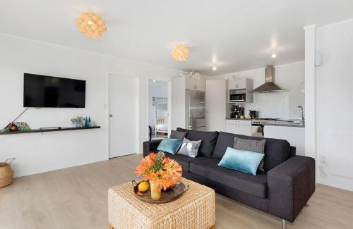 Mangawhai Heads Haus | The Sunshine Bungalow - Mangawhai Heads Home