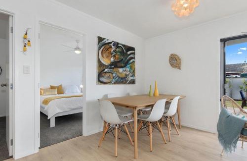 Mangawhai Heads Haus | The Sunshine Bungalow - Mangawhai Heads Home