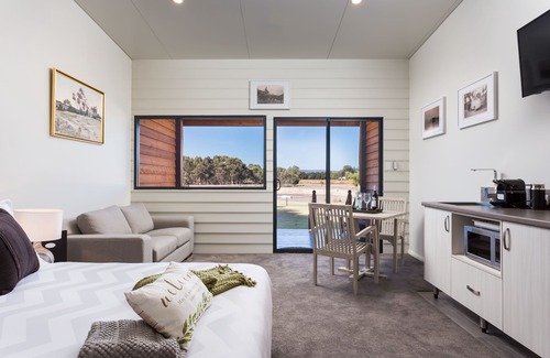 Henley Brook Haus | The Swan Valley Retreat