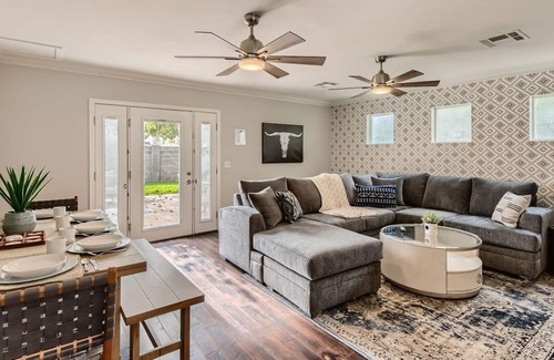 Pointe Scottsdale Haus | THE SWEET SAGUARO: POOL + SPA + PING PONG + MORE