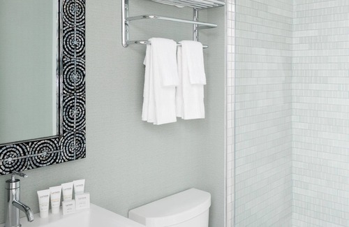 Edgartown Hotel | The Sydney, The Edgartown Collection