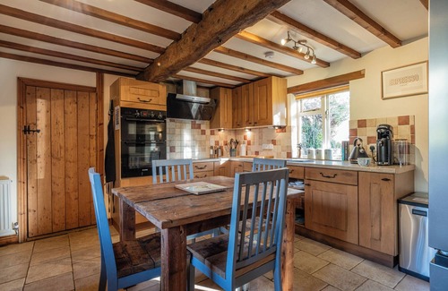 Sedgeberrow Haus | The Threshing Barn-Stunning 5 BD Retreat