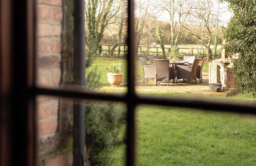 Sedgeberrow Haus | The Threshing Barn-Stunning 5 BD Retreat