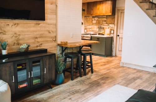 Sugarcreek Kabine | The Treehouse @Brandywine Grove