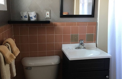 Alma Hotel | The Triangle Motel