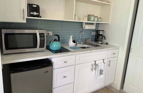 Colliers Bay Eigentumswohnung | GROSSE ERÖFFNUNG SPEZIAL FEB UND MÄRZ! NAGELNEUES BETT UND FRÜHSTÜCK!