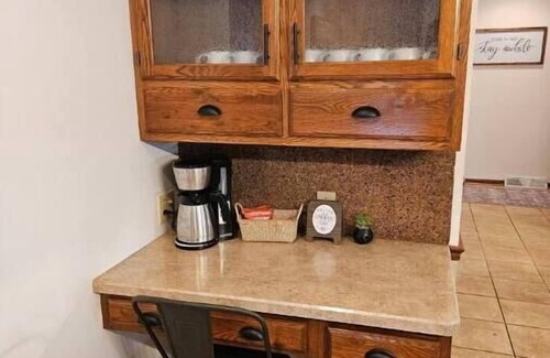 Fowler Haus | The Urban Lake House: Near Avalon Grand Resort