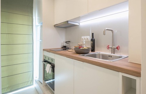 Kaisariani Wohnung | The Urban Loft 2 - Athens Unique Oasis