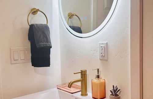 Springville Hütte | The Valley Hideout