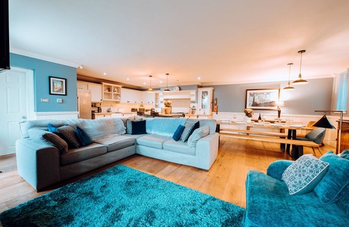 Oxenhope Haus | The Vestry Stunning Chapel with Hot Tub