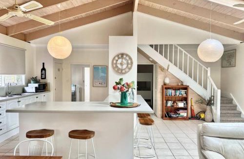 Sandy Point Haus | The Vibe Sandy Point Stay 3 Pay 2 Sept to Oct