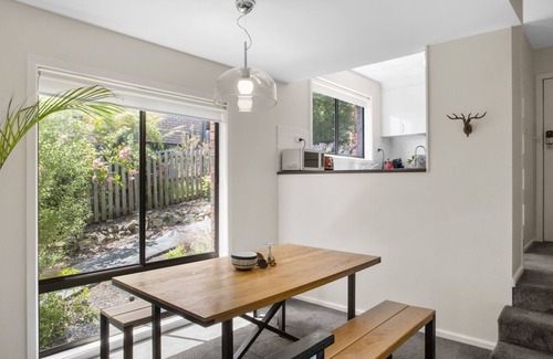 Sandy Bay Wohnung | The View 2 bed unit with stunning Hobart outlook