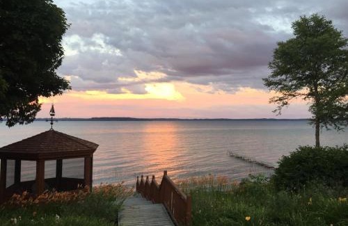 Suttons Bay Haus | The Villa on the Bay