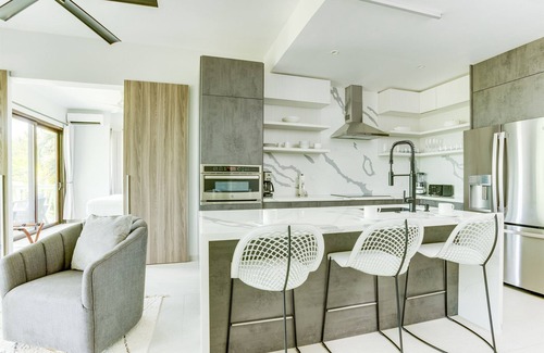 Cocoplum Eigentumswohnung | The Villas at Cocoplum 'Whale Shark' Apartment 121