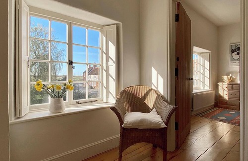 Burnham Overy Staithe Haus | The Water Mill Race in Burnham Overy Staithe