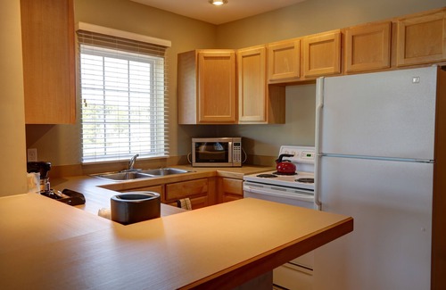 Montague Hotel | The Weathervane Inn